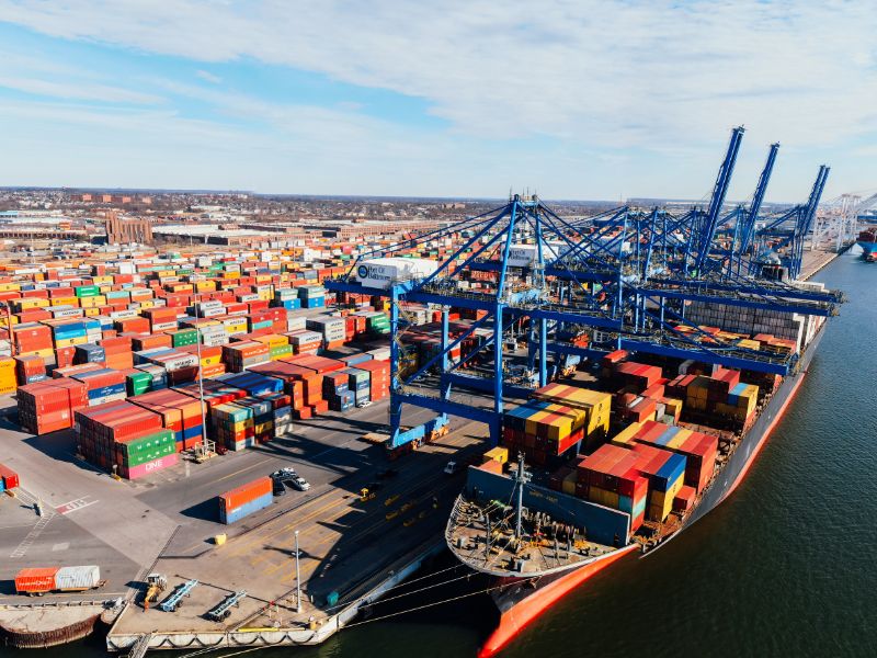 Comercio Exterior y Suministros